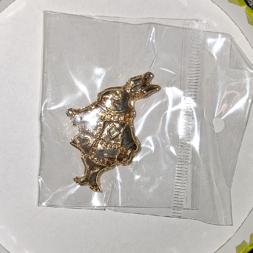 Gold Rabbit Brooch